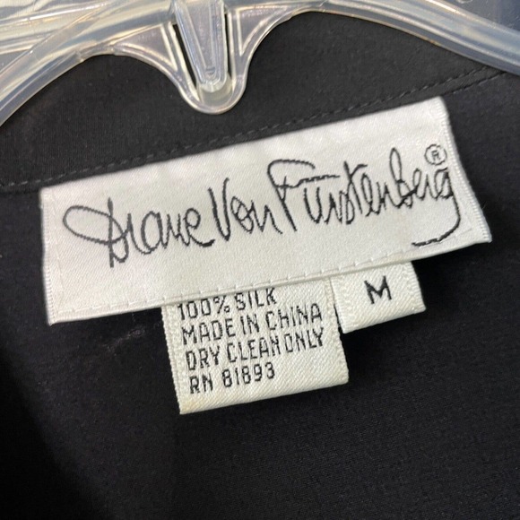 Vintage Diane Von Furstenberg 100% Silk Tea Cup Art‎ To Wear Top - Picture 7 of 8